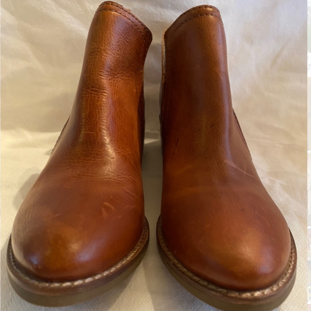 Matisse Women’s 6.5 Wilder Ankle Booties Cognac Brown Leather Block Heel Elastic